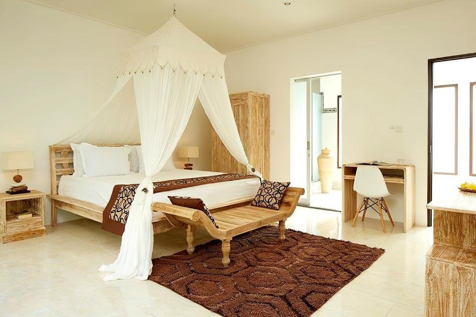 2BR Villa Central Seminyak,50 m walk to the beach 2BR Villa Central Seminyak,50 m walk to the beach