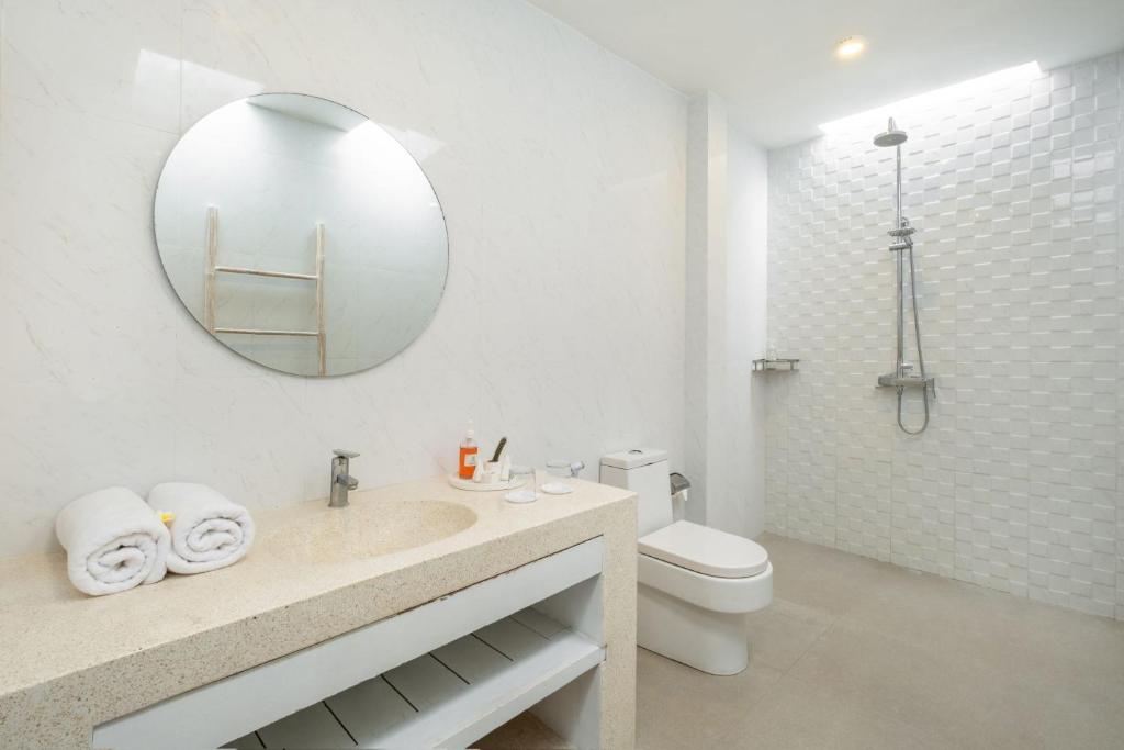 Amazing Villa in Oberoi Top Location Amazing Villa in Oberoi Top Location