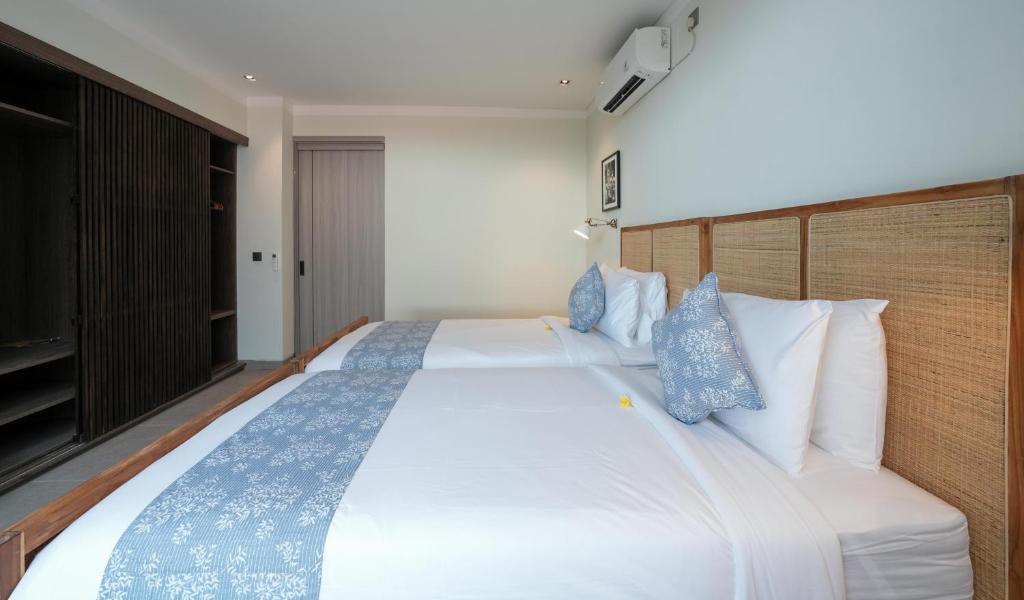 Twin Villas Drupadi 8BR Seminyak by Exotic Bali Properties Twin Villas Drupadi 8BR Seminyak by Exotic Bali Properties