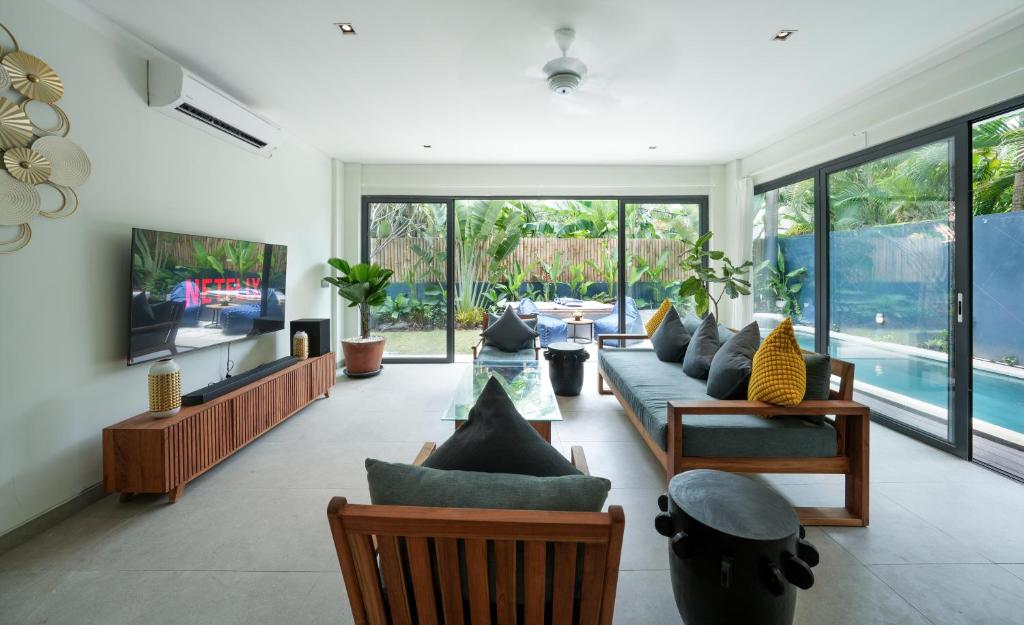 Twin Villas Drupadi 8BR Seminyak by Exotic Bali Properties Twin Villas Drupadi 8BR Seminyak by Exotic Bali Properties
