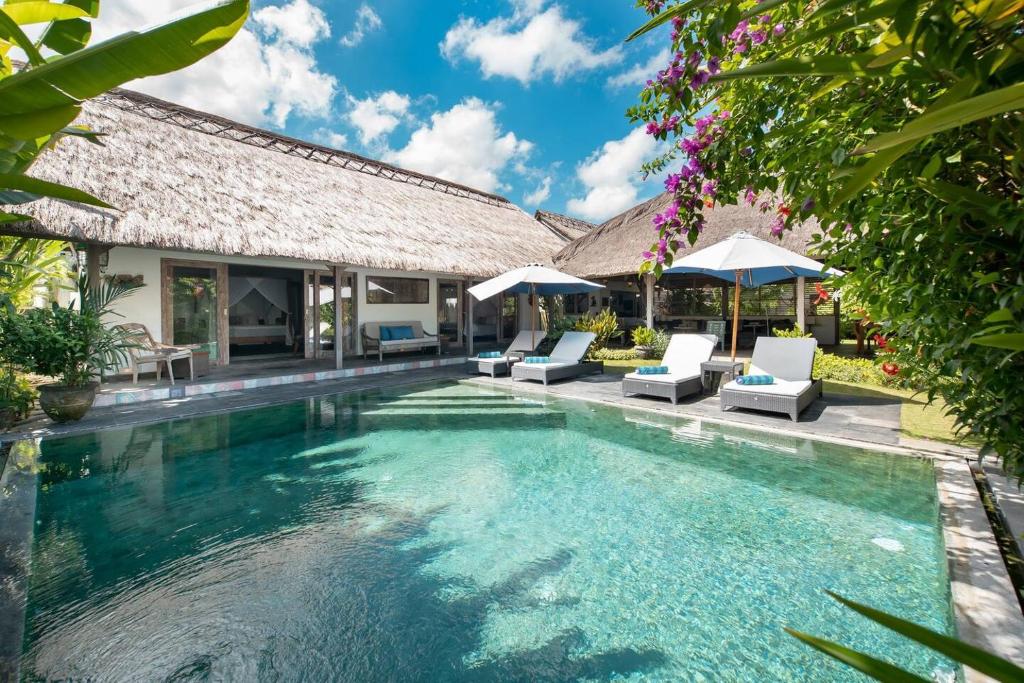 Gorgeous Balinese Designed 3 Bed Villa, Top Pick! Gorgeous Balinese Designed 3 Bed Villa, Top Pick!