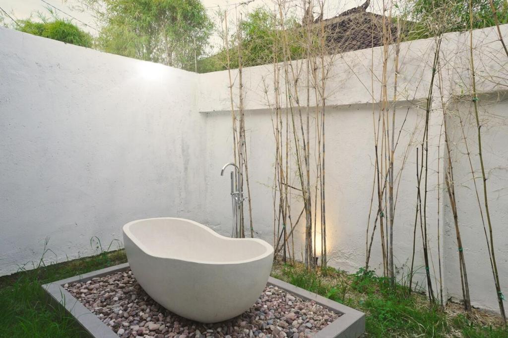 5BR in Seminyak Central Big yard