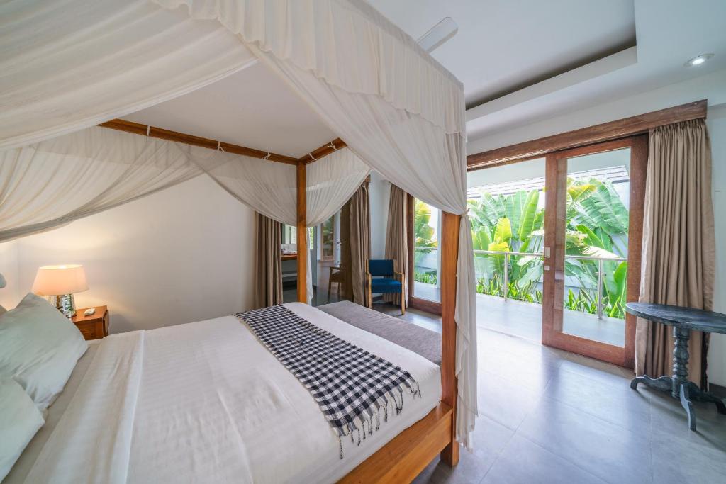 Villa Paloma - Chic Tropical Garden Villa with Outdoor Pool Villa Paloma - Chic Tropical Garden Villa with Outdoor Pool