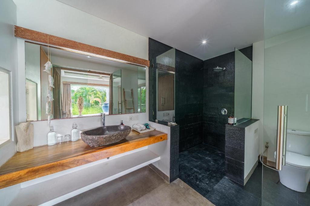 Villa Paloma - Chic Tropical Garden Villa with Outdoor Pool Villa Paloma - Chic Tropical Garden Villa with Outdoor Pool
