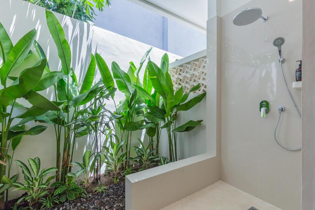 Villa Jinjah Soul Luxury 5BR Villa,18m Pool & Garden Villa Jinjah Soul Luxury 5BR Villa,18m Pool & Garden