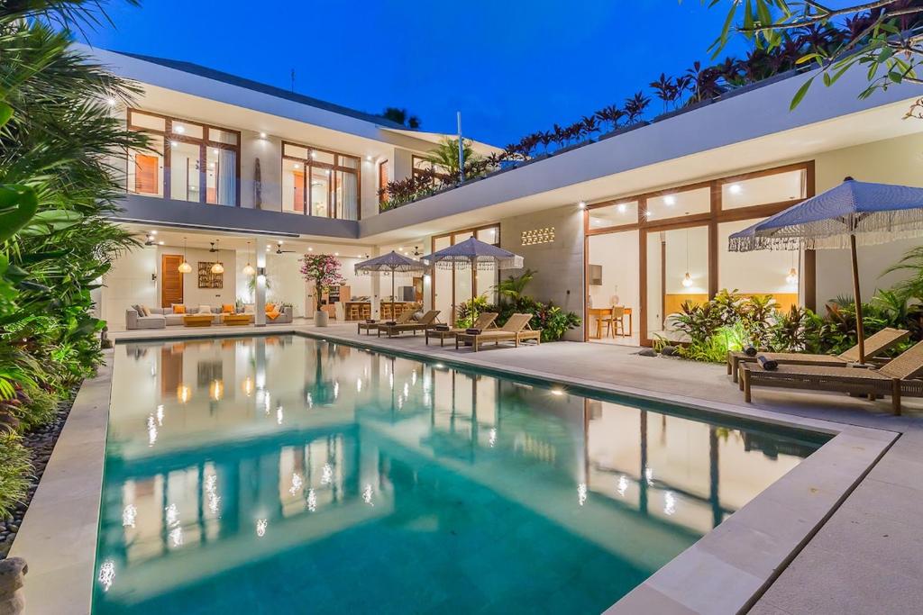 Villa Trindade 5BR, 15m Pool Villa Trindade 5BR, 15m Pool