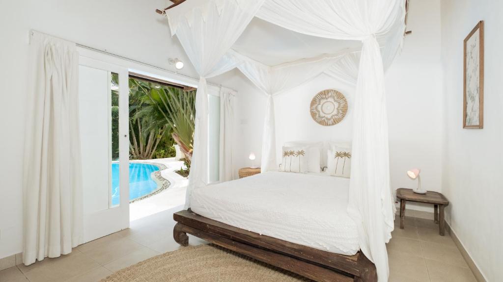 Villa Celeste by Villa Finder Villa Celeste by Villa Finder