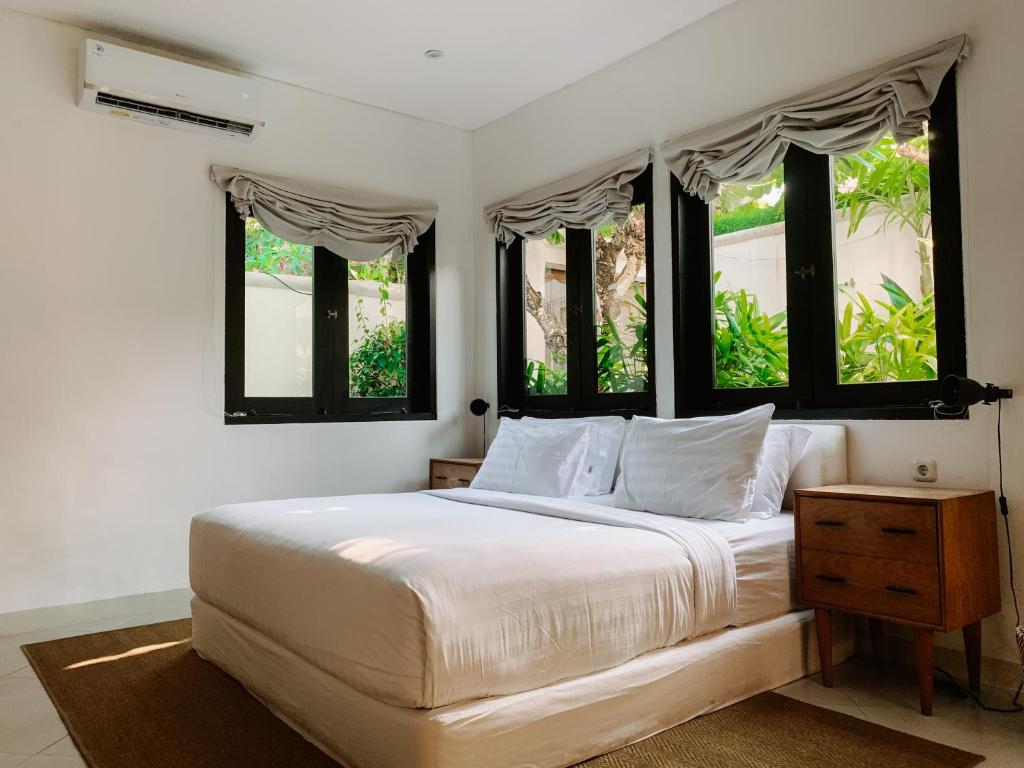 Lovely 2 Bedroom Pool Villa Close to The Beach Lovely 2 Bedroom Pool Villa Close to The Beach