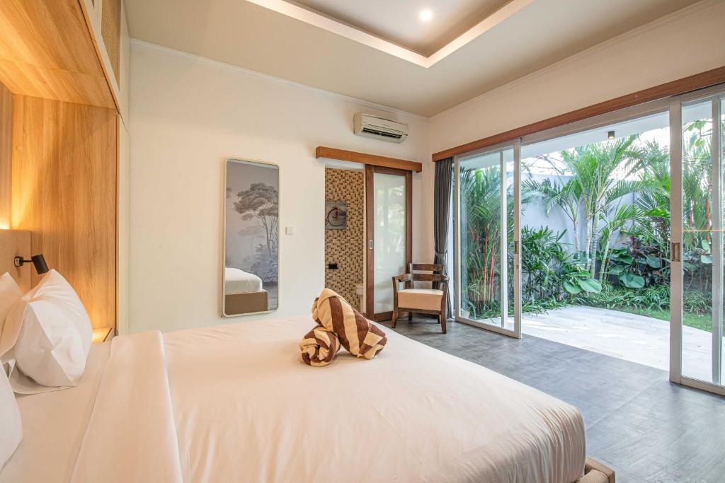 Elegant 3BR Oasis in the Heart of Seminyak