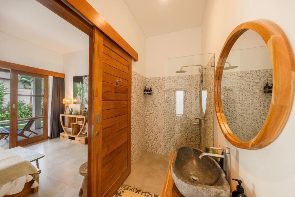 Villa Kepompong Seminyak - 1BR Private Pool Villa Villa Kepompong Seminyak - 1BR Private Pool Villa