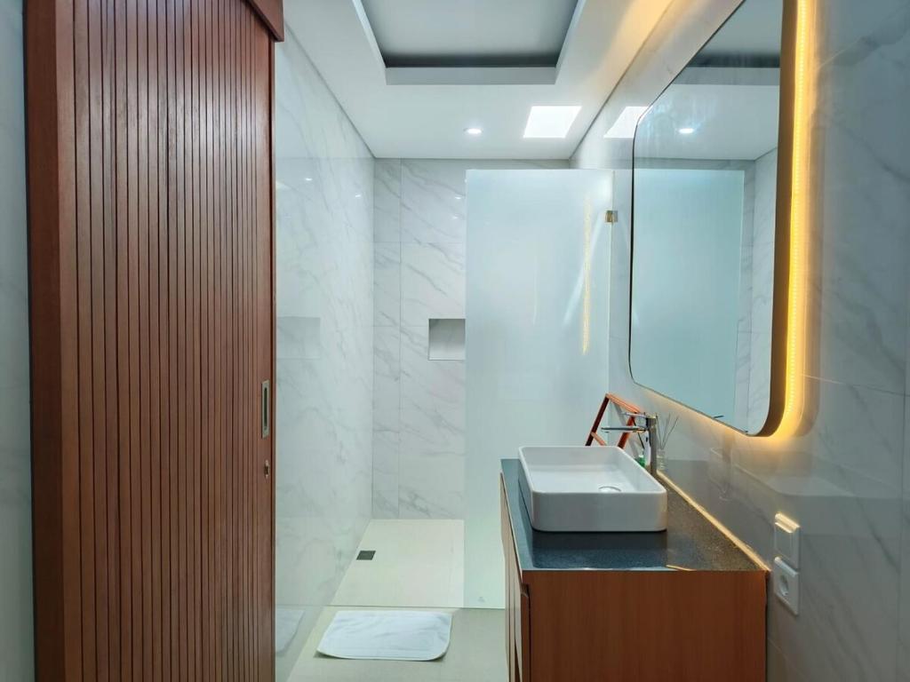 RK4 Brand New 2Bedroom Villa Near Seminyak
