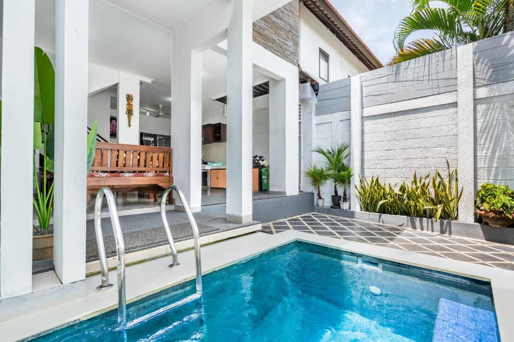 Cening Villa Seminyak Cening Villa Seminyak