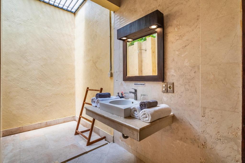 Aileen 4 BR Private Pool Villa ZN263 Aileen 4 BR Private Pool Villa ZN263