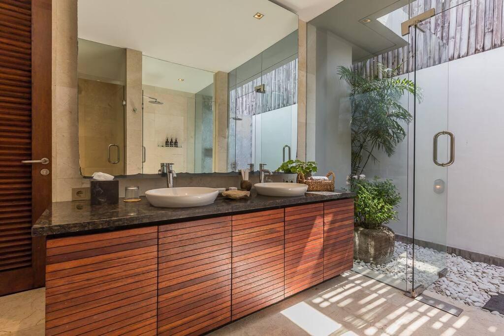 Eshara 23 an Amazing 5 BR Pool Villa walking distance to Beach Eshara 23 an Amazing 5 BR Pool Villa walking distance to Beach