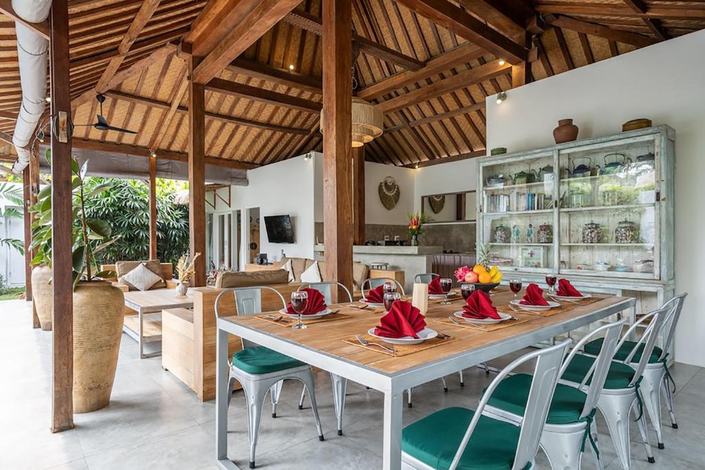 Central Oberoi Seminyak Newly Renovated Villa Riva