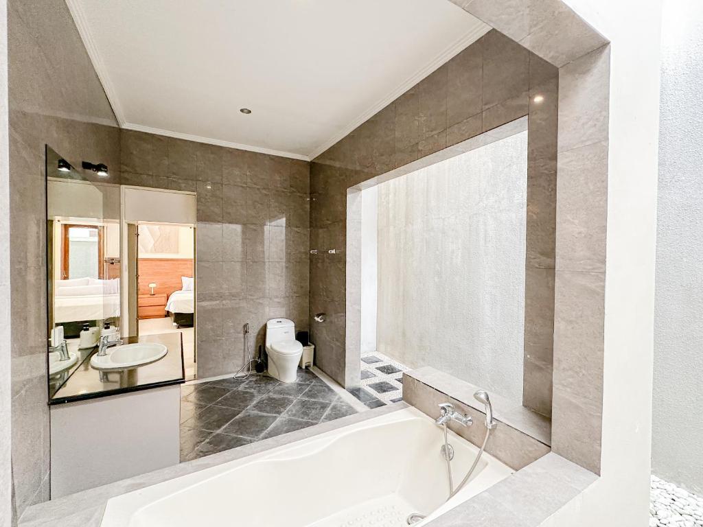 3BR, 5Beds, 10ppl, Seminyak, BeachSide 3BR, 5Beds, 10ppl, Seminyak, BeachSide